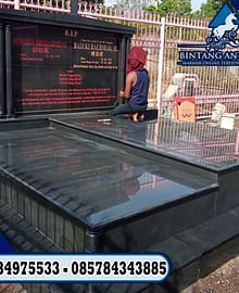 Model Makam Kristen Terbaru dari Bahan Granit